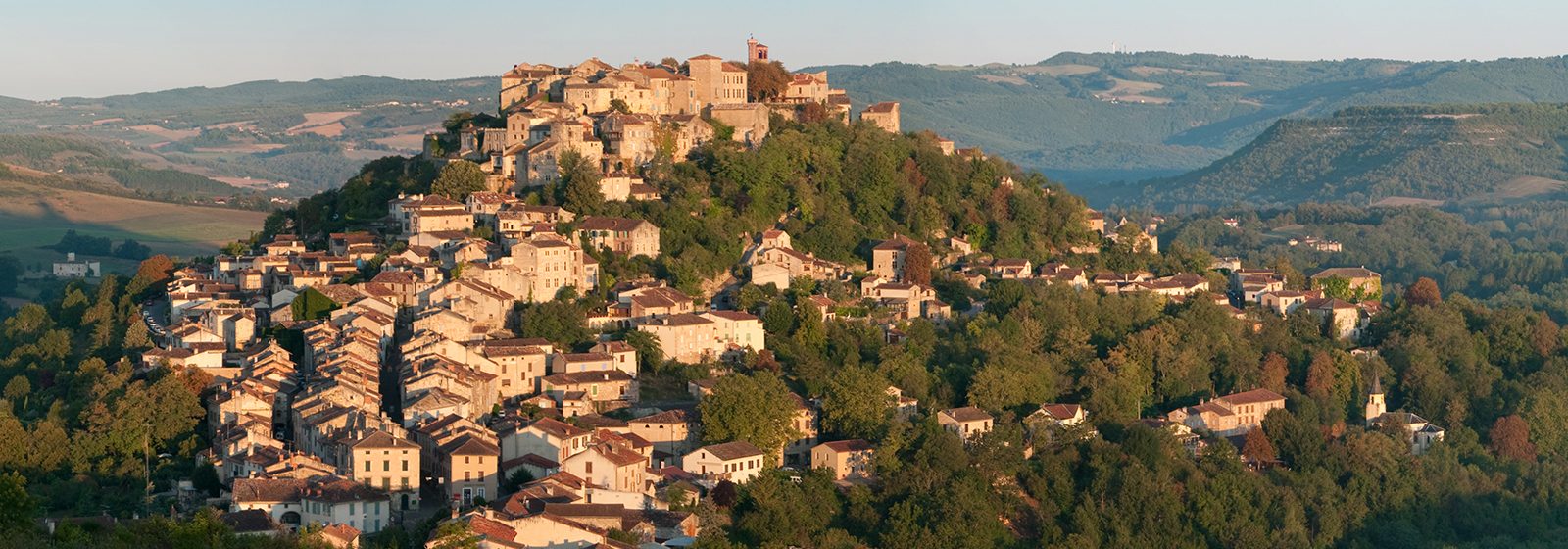 Cordes-sur-ciel, une cité à l’assaut des nuages